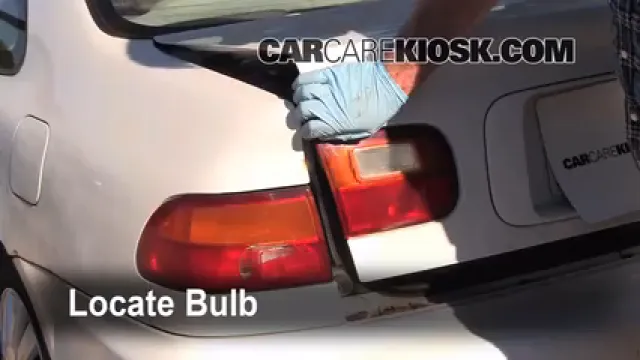 1995 Honda Civic EX 1.6L 4 Cyl. Coupe (2 Door) Éclairage Feu stop (remplacer ampoule)